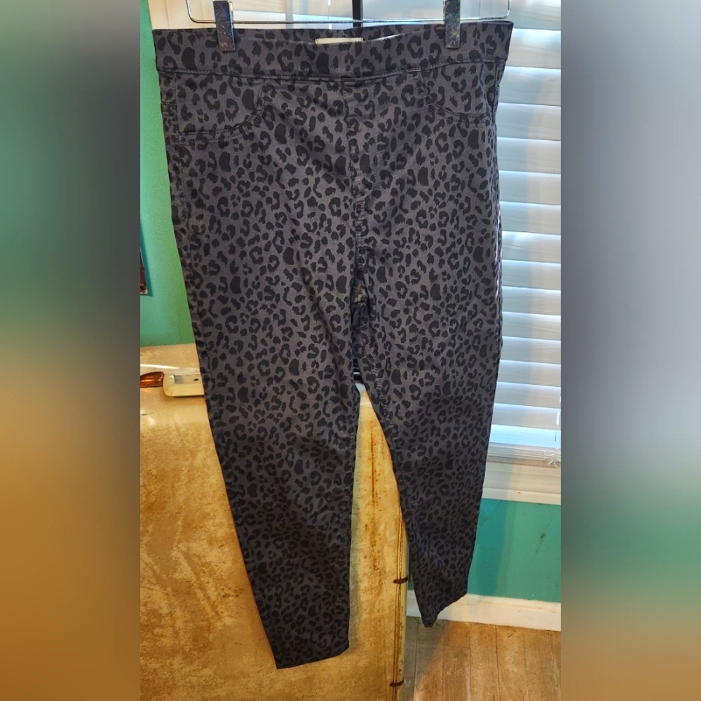 Leopard Jeggings Sz 10 US